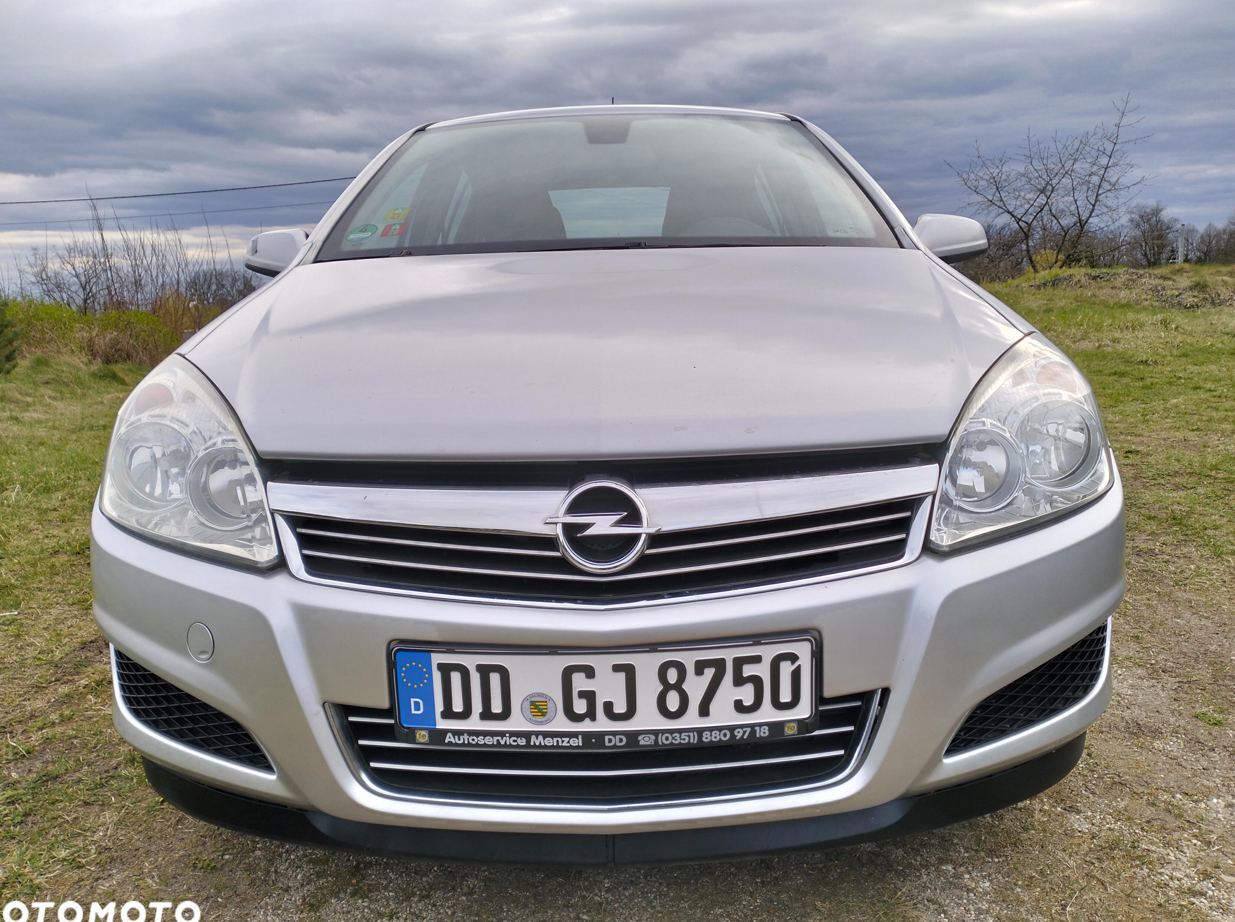 Opel Astra cena 8999 przebieg: 203100, rok produkcji 2008 z Chojnów małe 742